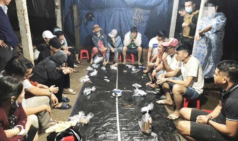 Sới xóc đĩa bịp là gì?